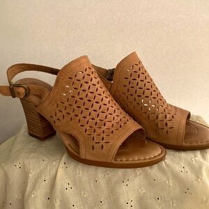 Born Leather Heels Sandals